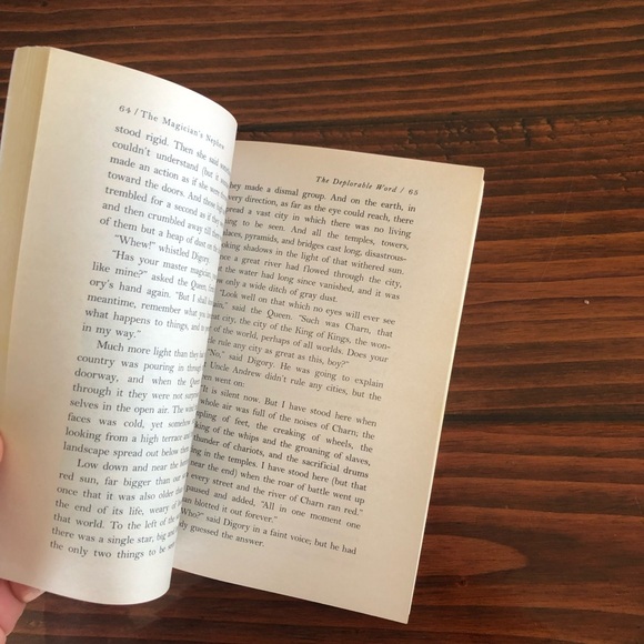 The Chronicles of Narnia, The Magicians Nephew - Picture 4 of 5